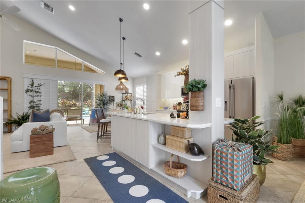 8816 Ventura WAY-4