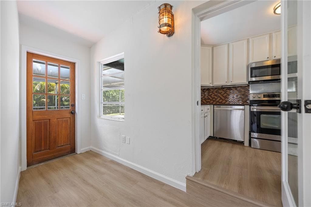 1575 Grace AVE-23