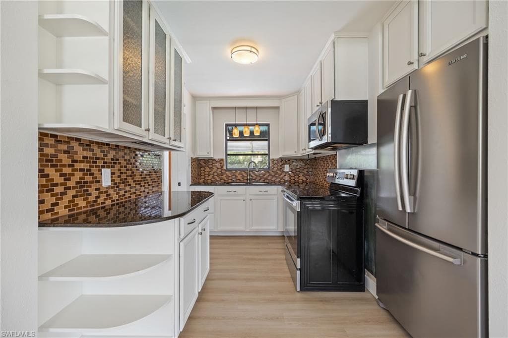 1575 Grace AVE-13