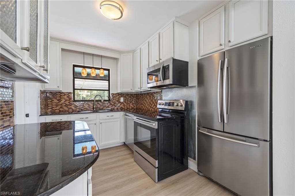 1575 Grace AVE-12