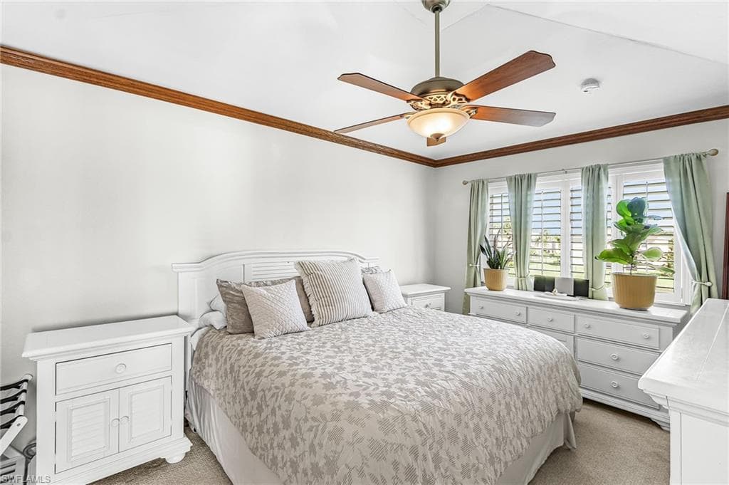 2425 Laurentina LN-13