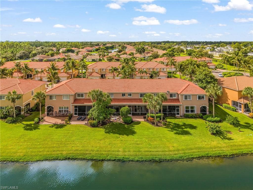 2425 Laurentina LN-26