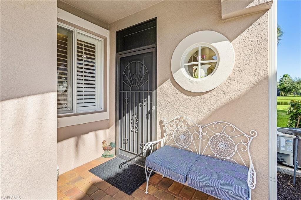 2425 Laurentina LN-3