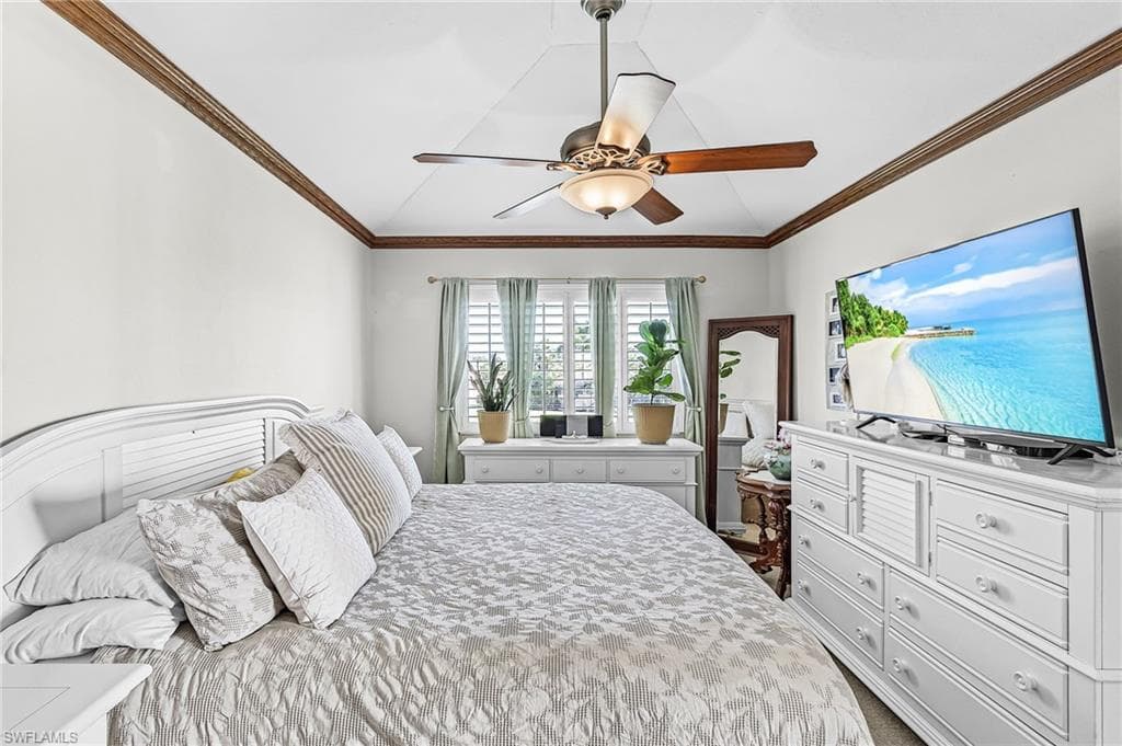 2425 Laurentina LN-14
