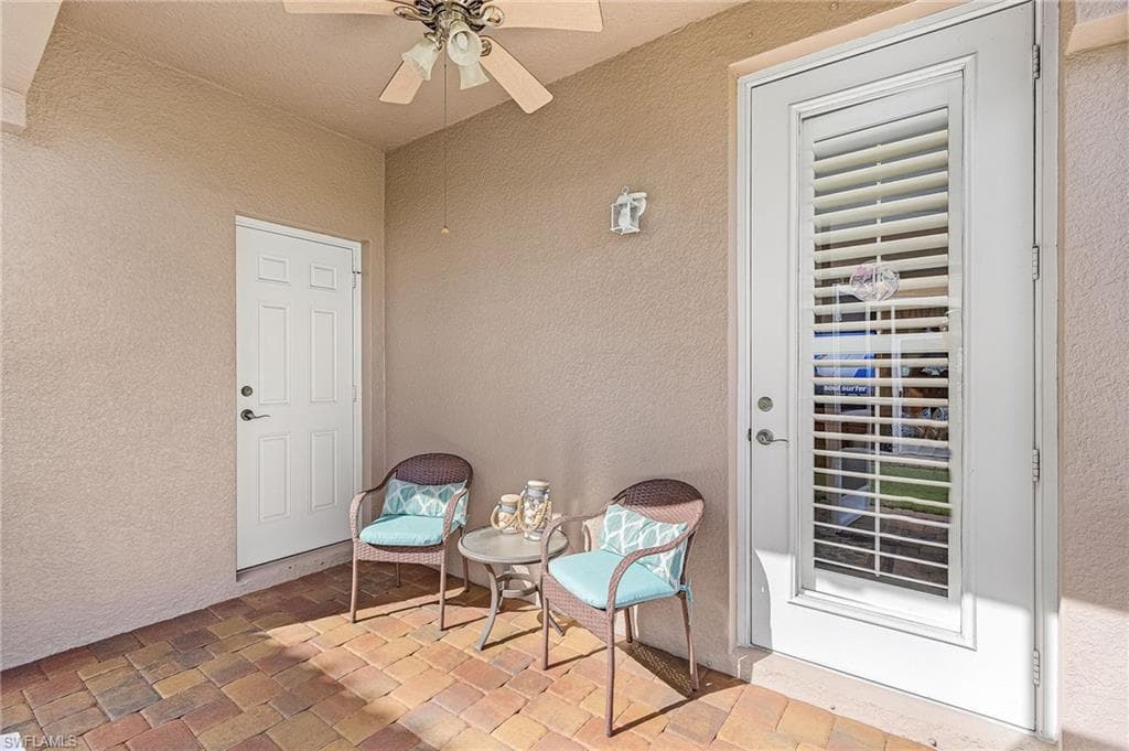 2425 Laurentina LN-21