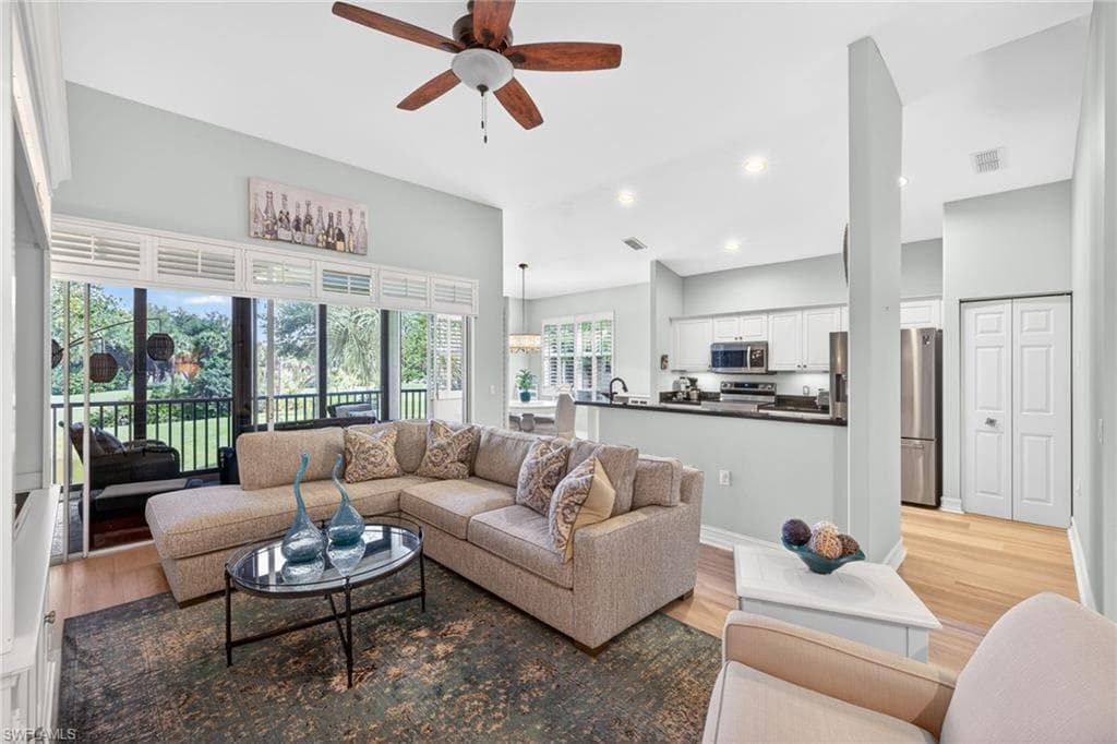 8251 Southern Hills CT 203-3