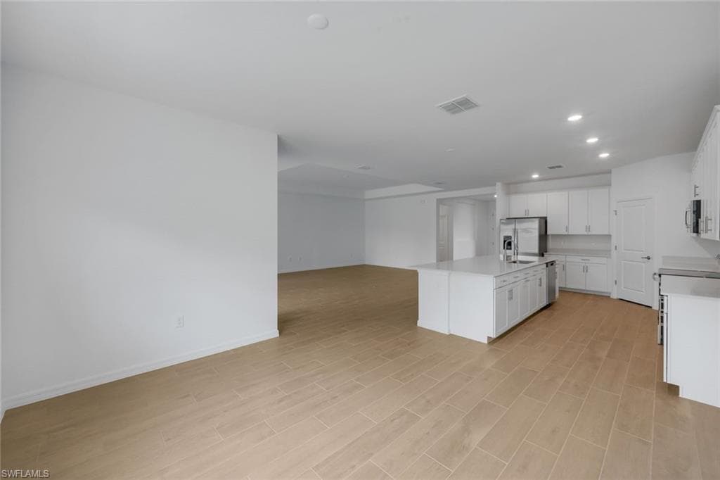 5180 Sugarwood DR-16