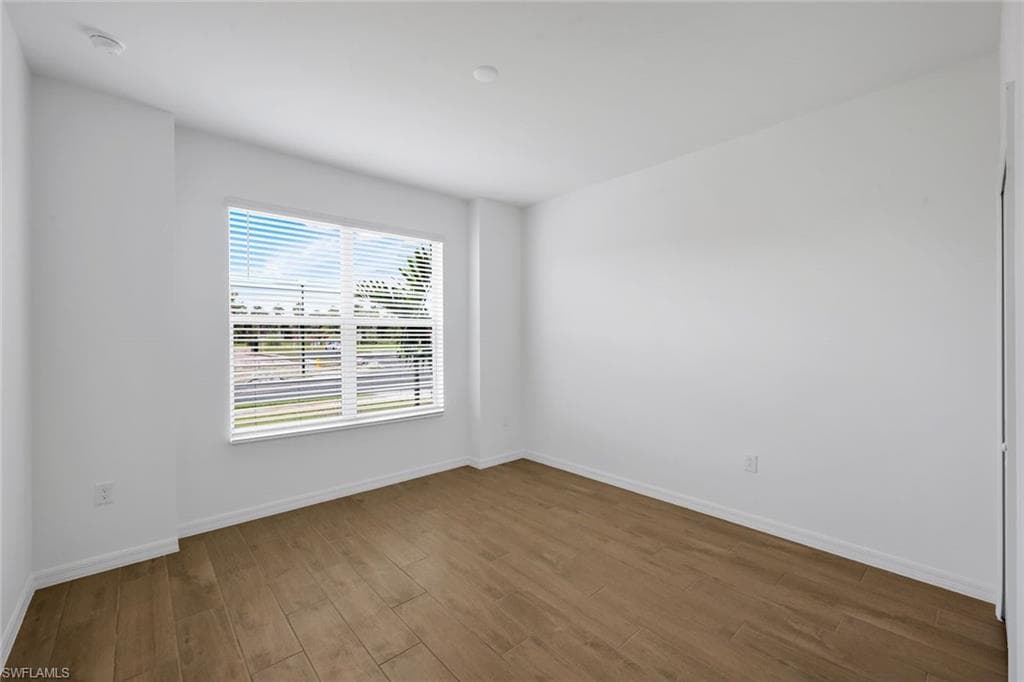 5180 Sugarwood DR-26