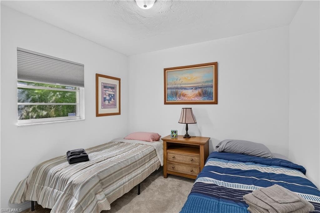 3177 Woodside AVE-28