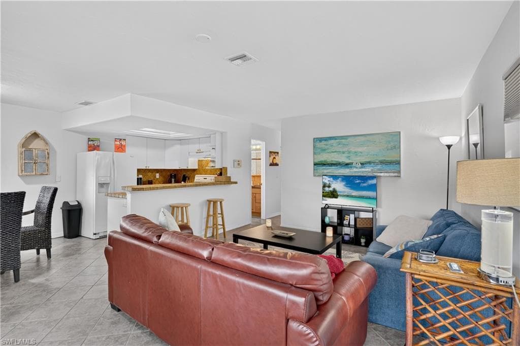 3177 Woodside AVE-10