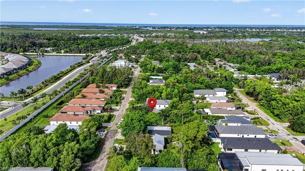 3177 Woodside AVE-41