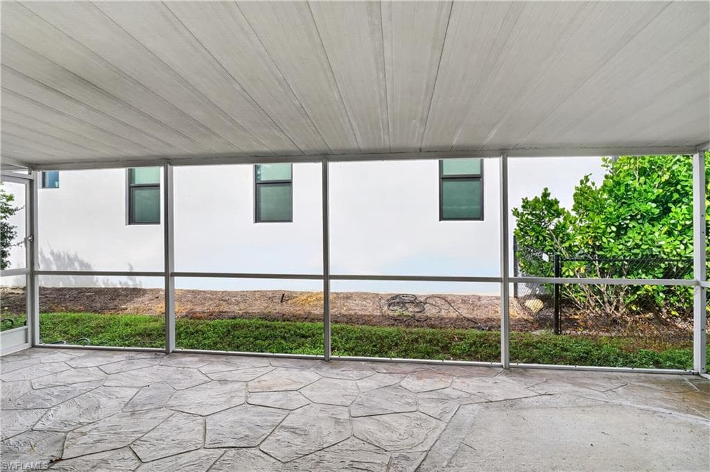 3177 Woodside AVE-31