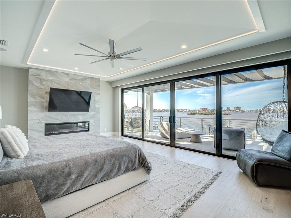 841 San Carlos DR-27