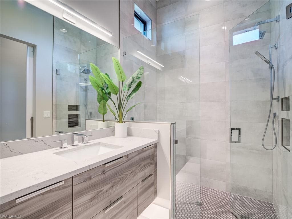 841 San Carlos DR-34