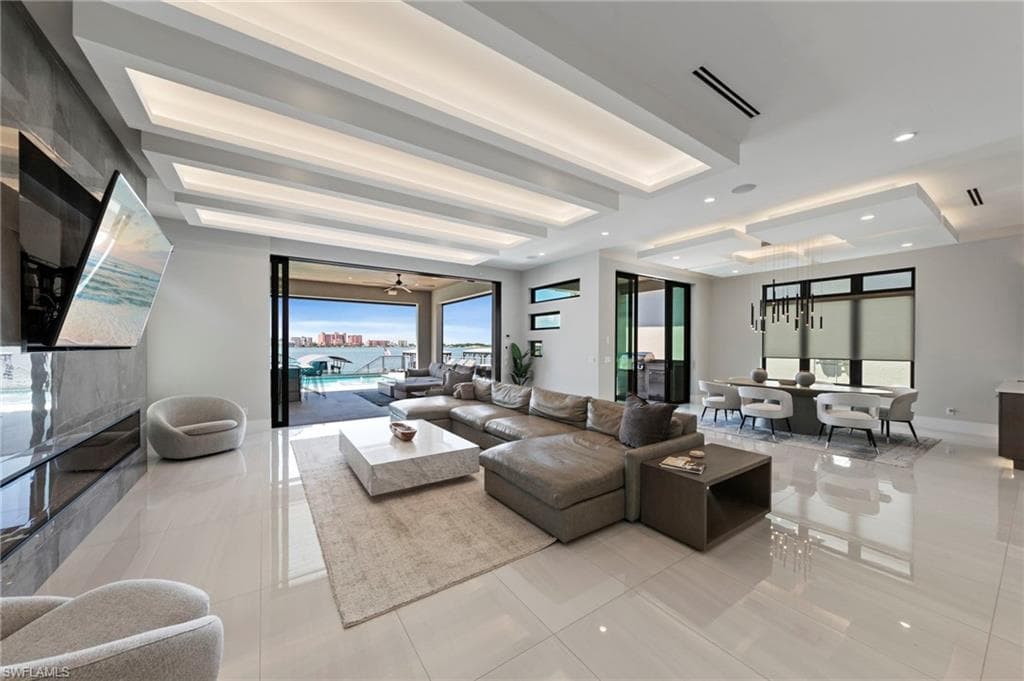 841 San Carlos DR-10