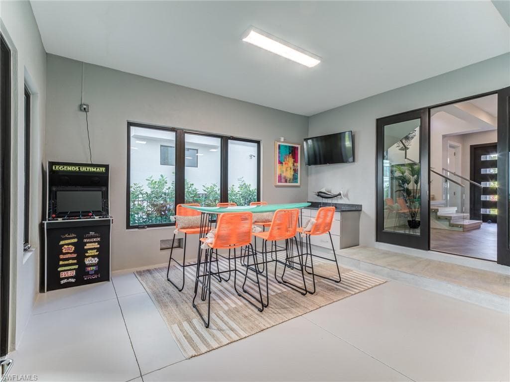 841 San Carlos DR-41