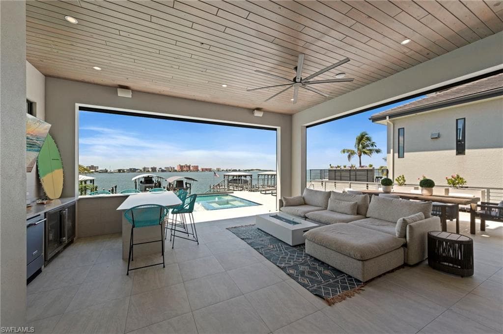 841 San Carlos DR-15