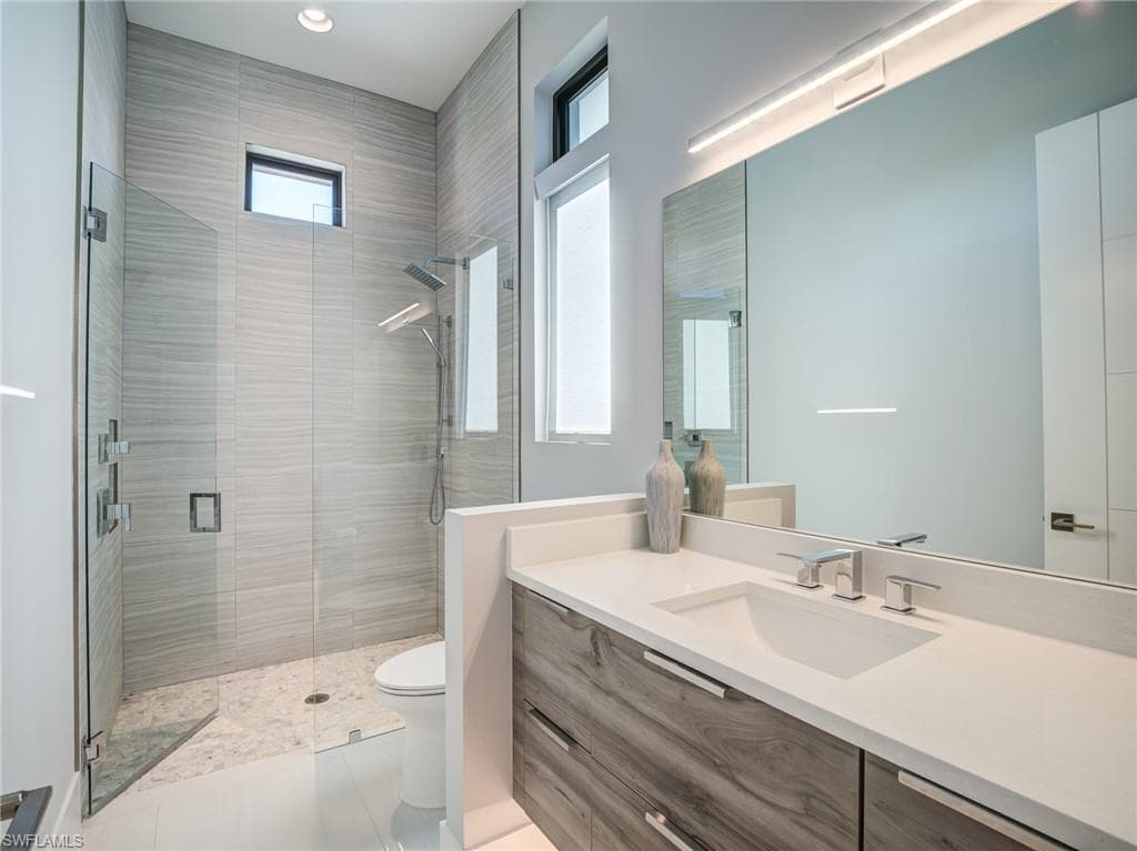 841 San Carlos DR-39
