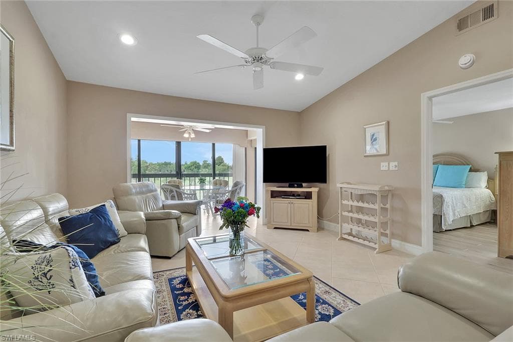 400 Fox Haven DR 4310-15