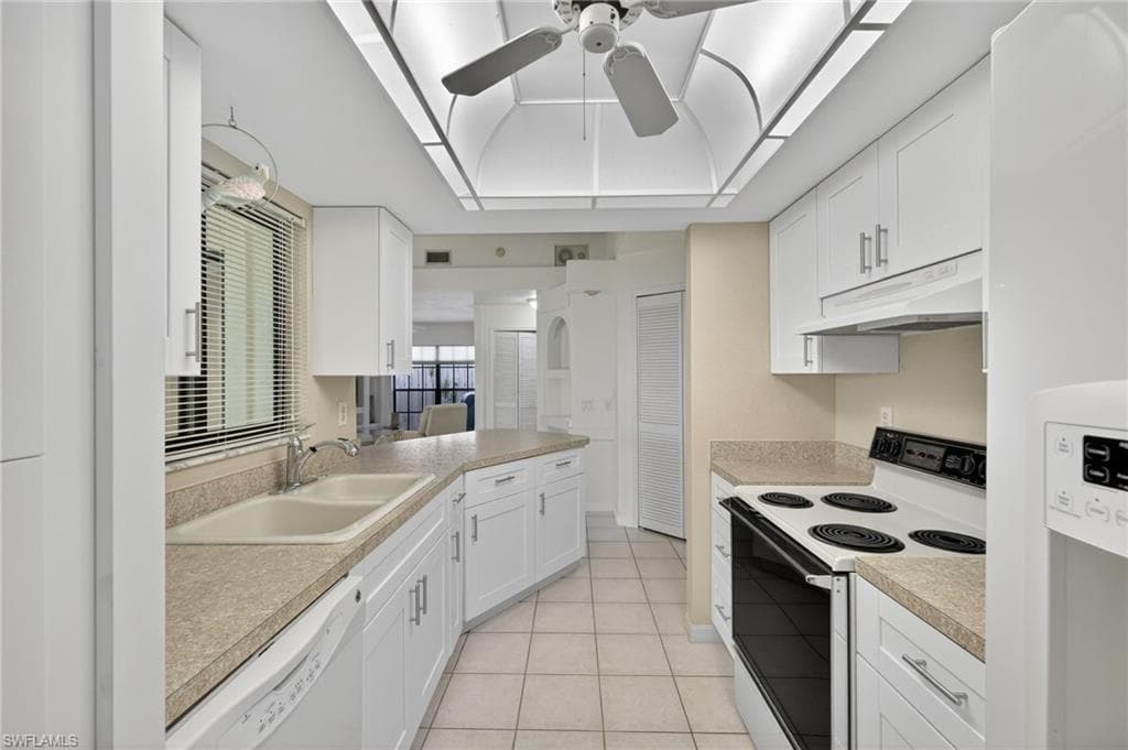 2244 SE 27th TER-18