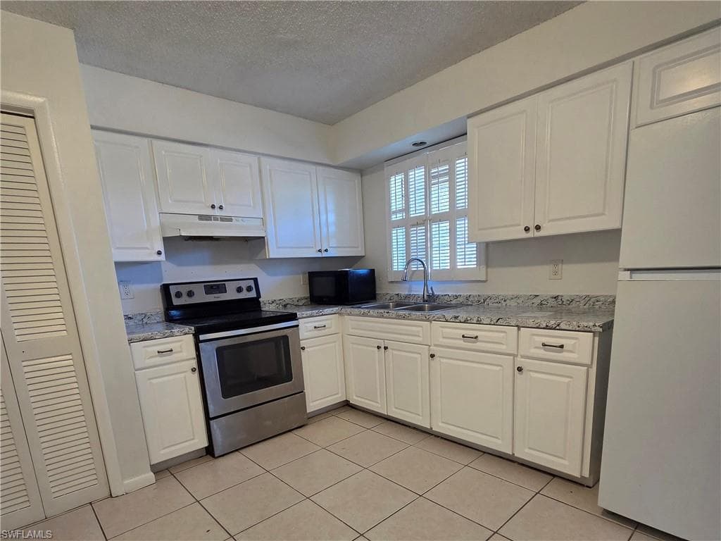3325 Airport RD N G7-1