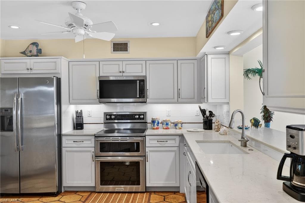 5312 Ladyfinger Lake RD-15