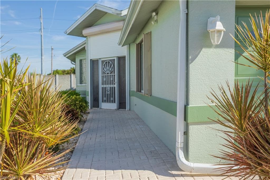 3762 Sabal Springs BLVD-5