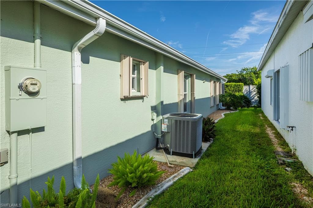 3762 Sabal Springs BLVD-45