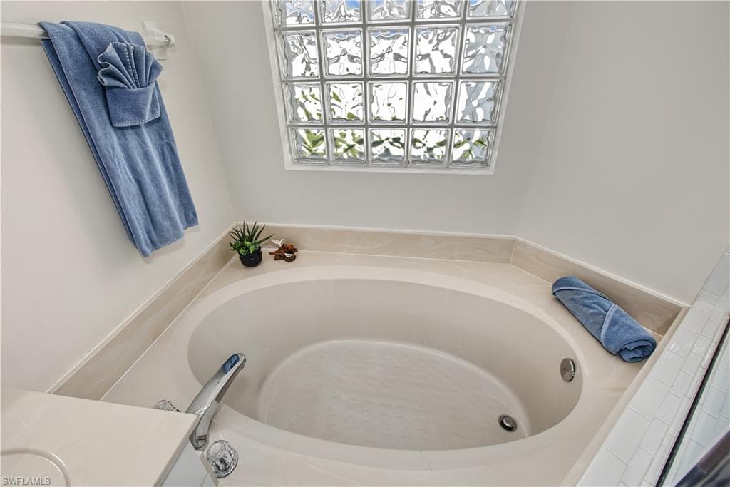 3762 Sabal Springs BLVD-31