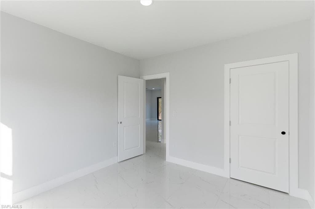 107 E 15th ST-23