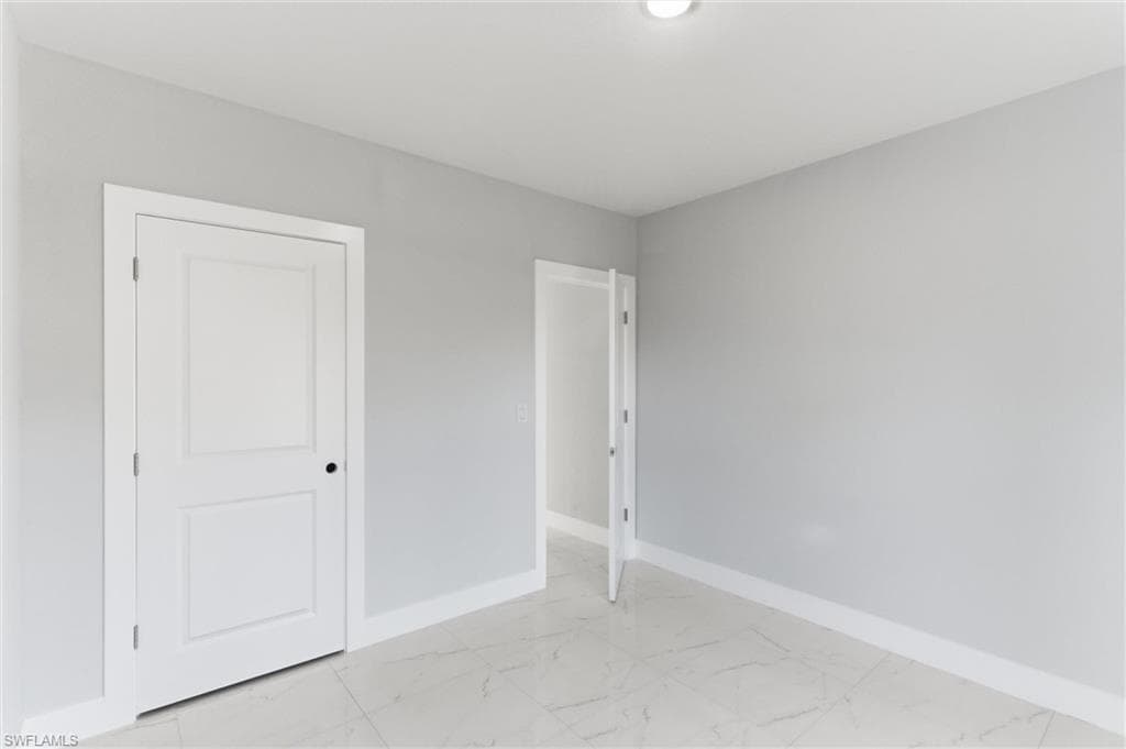 107 E 15th ST-27