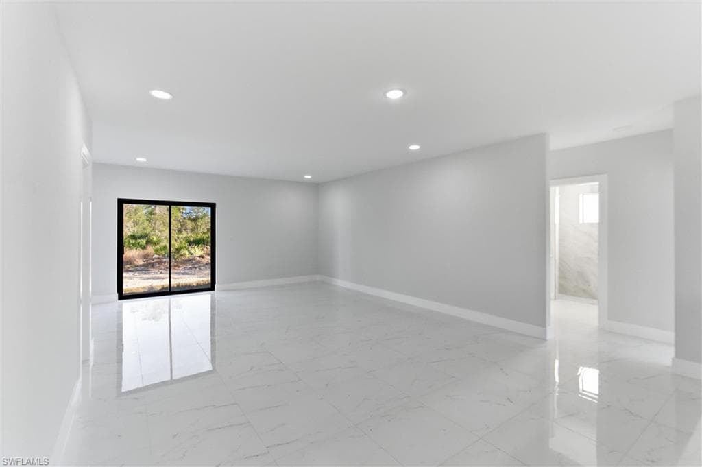 107 E 15th ST-6