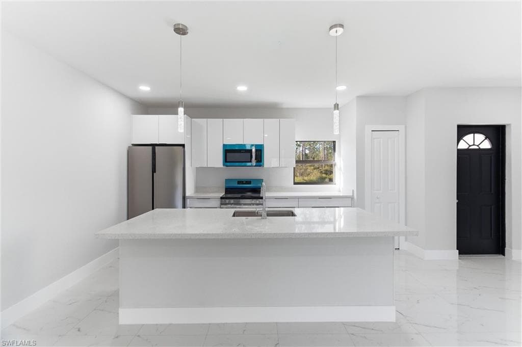 107 E 15th ST-9