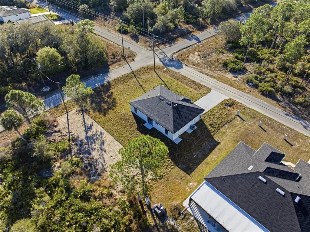 107 E 15th ST-34