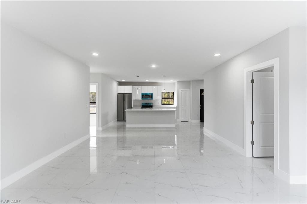 107 E 15th ST-11