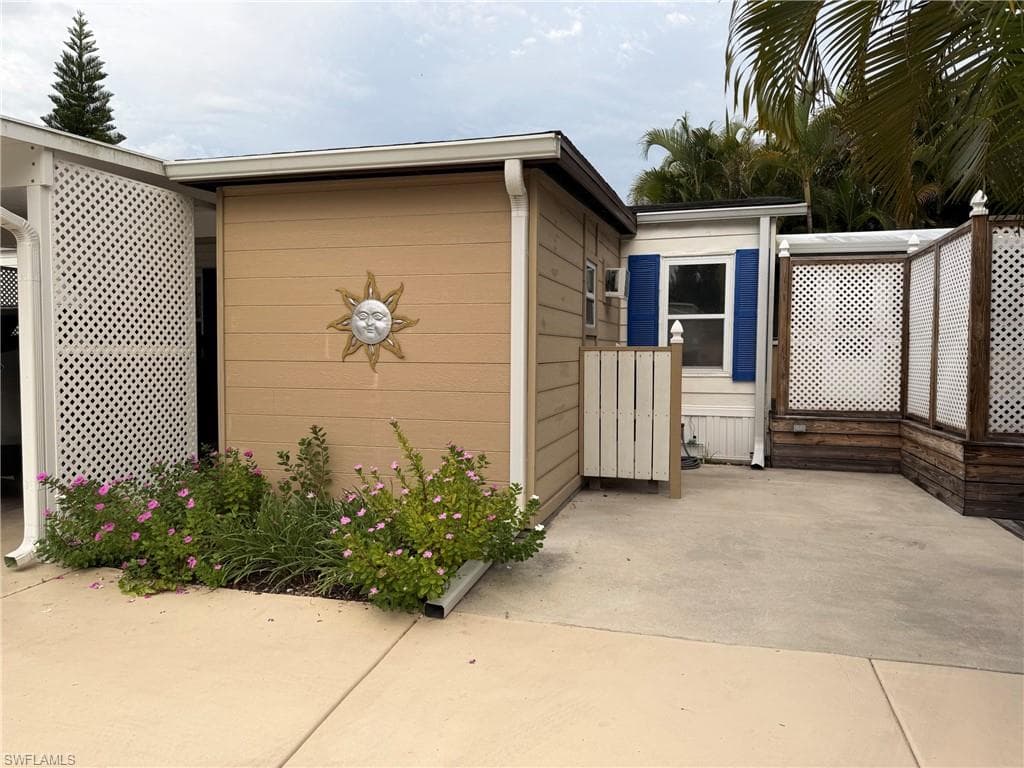 5029 Gulfgate LN-2