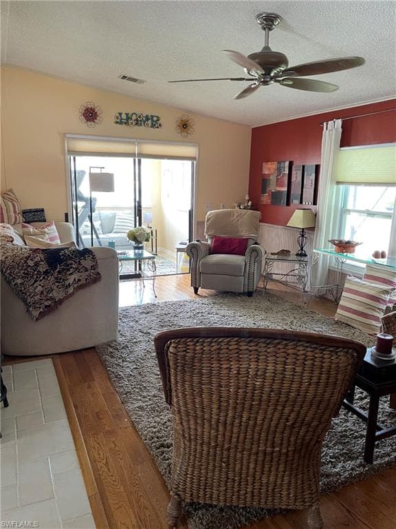 5029 Gulfgate LN-25