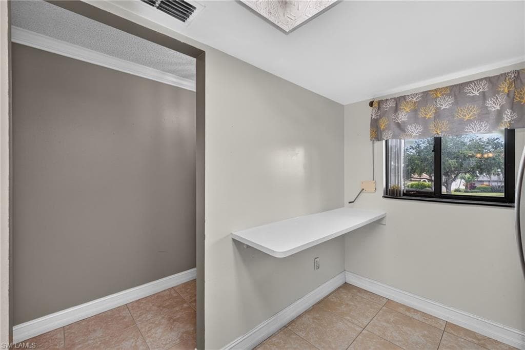 423 Cape Coral PKWY W 202-5