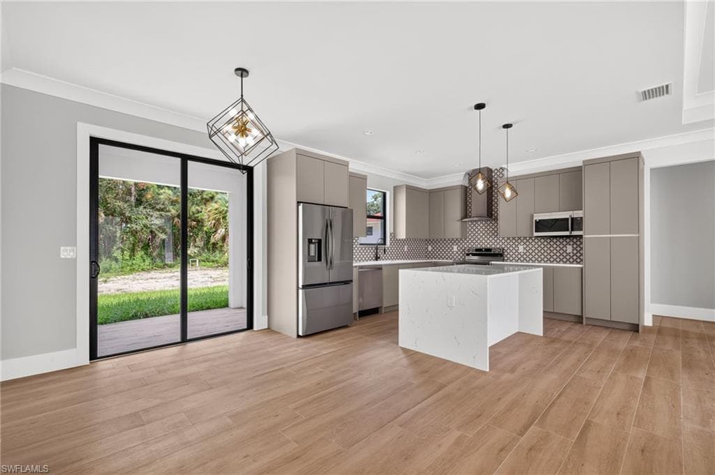1259 47TH AVE NE-14