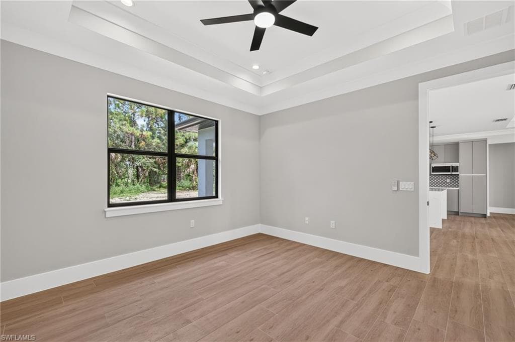 1259 47TH AVE NE-18