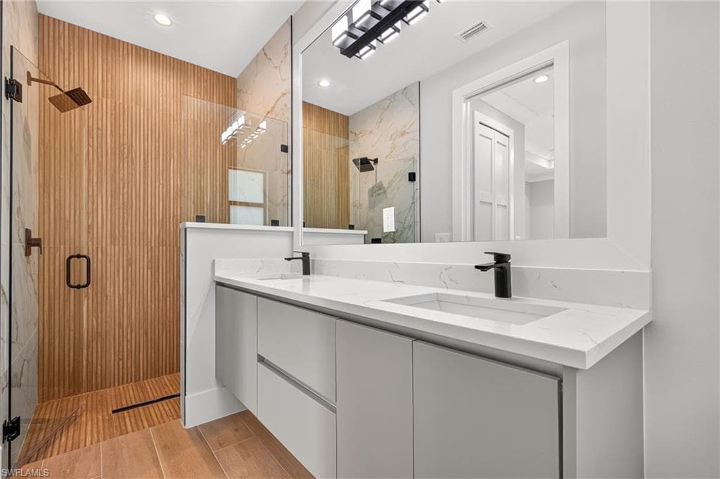 1259 47TH AVE NE-19