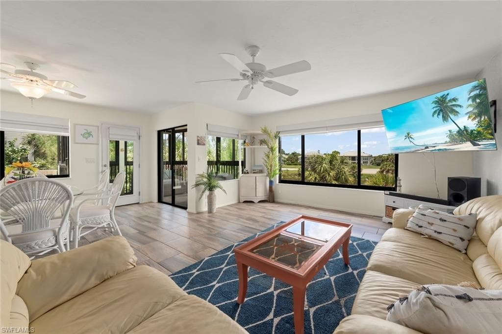 1394 Middle Gulf DR C-10