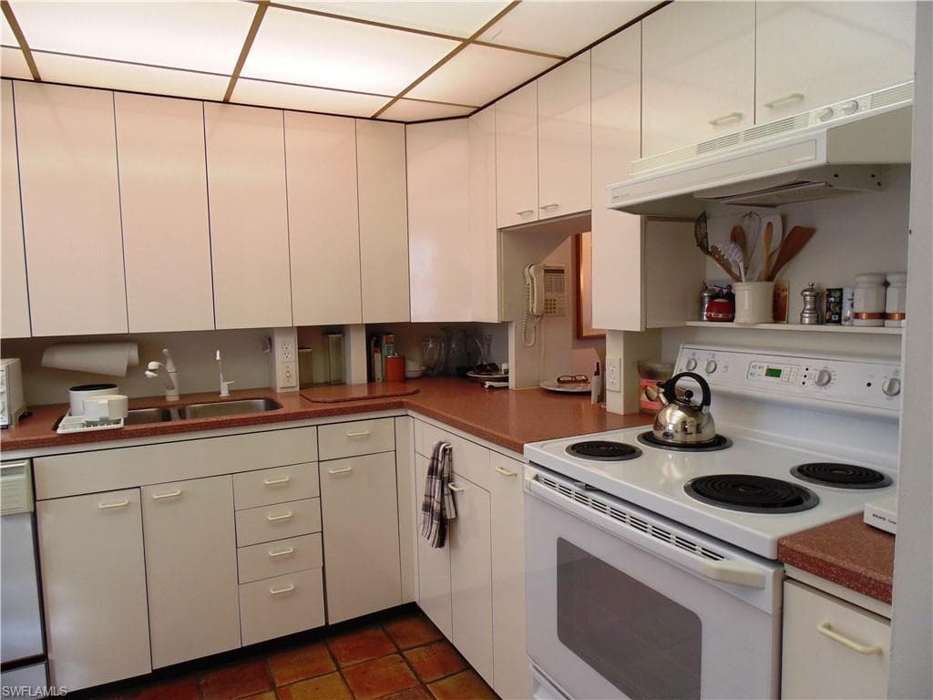 4289 Island CIR 3C-6