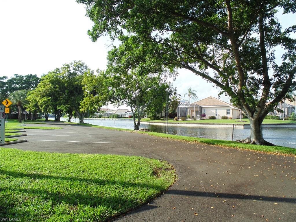 4289 Island CIR 3C-35