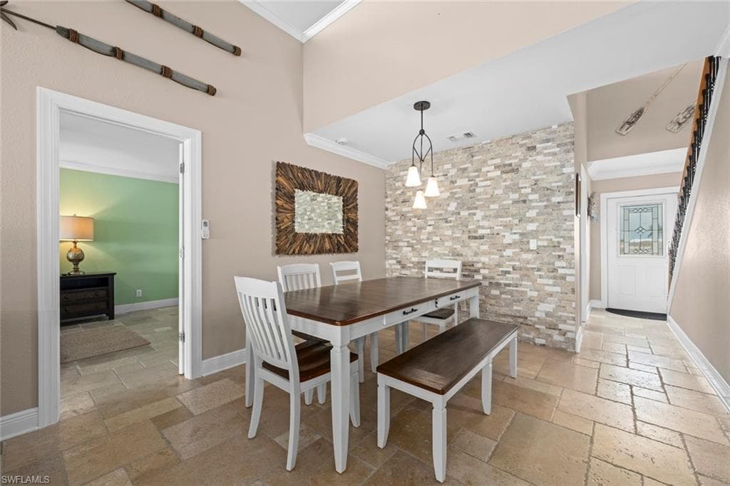 805 San Carlos DR-16