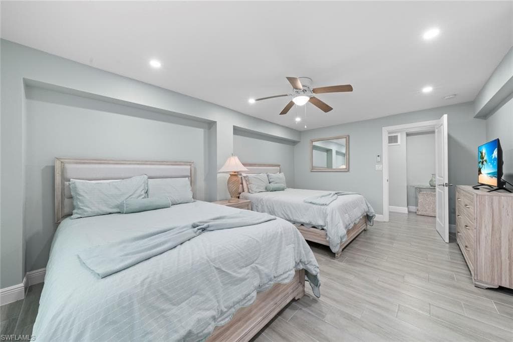 805 San Carlos DR-57