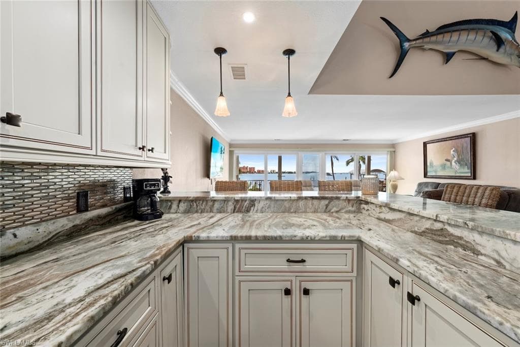 805 San Carlos DR-22
