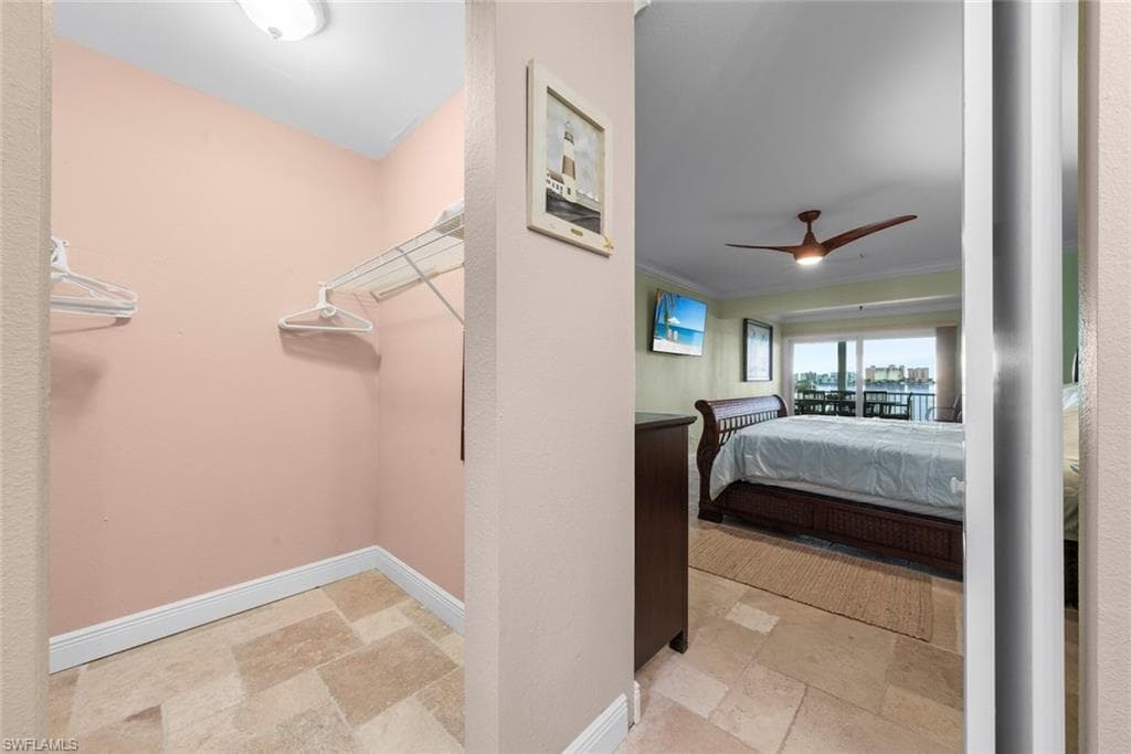 805 San Carlos DR-36