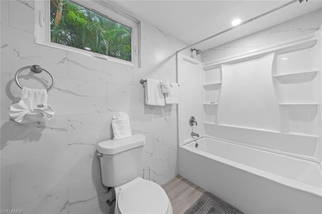 805 San Carlos DR-61