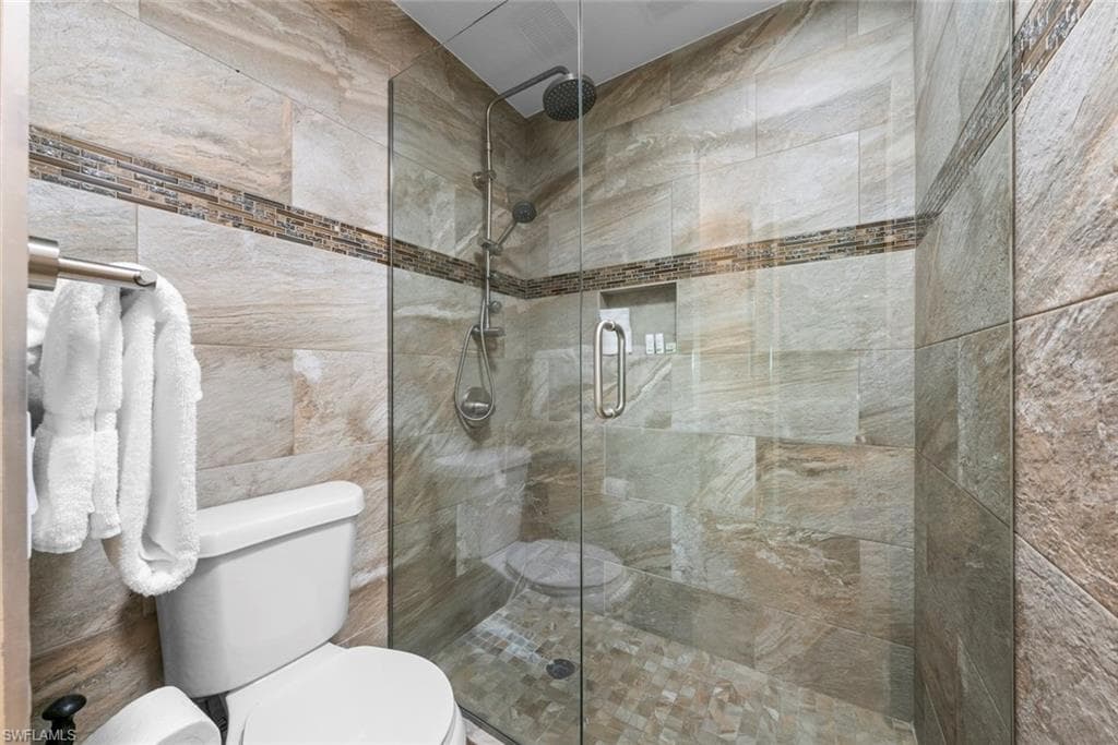 805 San Carlos DR-38